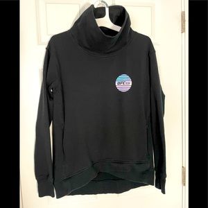 UFC Gym Sweatshirt Black Pullover Womens Sz Large “Made in USA”, thru Pockets